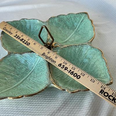Lot 150 MCM leaves tray