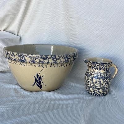 Lot 153 Spongeware Crock pieces