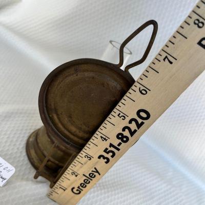 Lot 161 Antique oil lamp