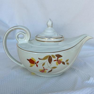 Lot 162 Hall Jewel Tea Autumn Leaf Teapot