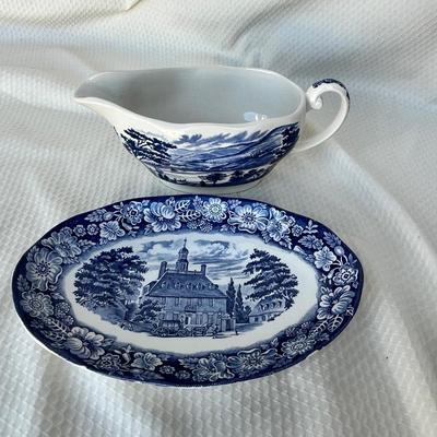 Lot 174 Liberty Blue Gravy boat & liner