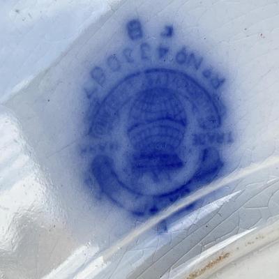 Lot 17 Flow Blue & Mulberry plates
