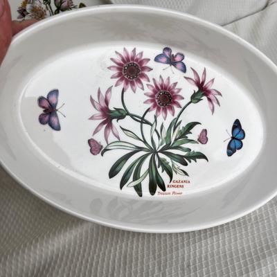 Lot 180 Portmerion Botanic Garden Serving bowls