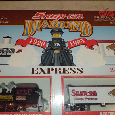 Snap-On Diamond Express 75th Anniversary Electric Train Set with Box- HO Scale
