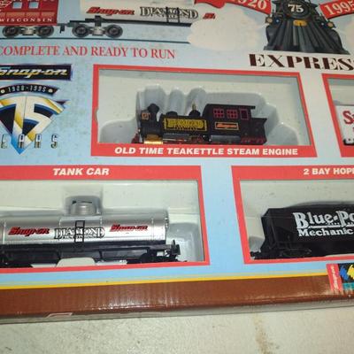 Snap-On Diamond Express 75th Anniversary Electric Train Set with Box- HO Scale
