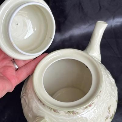 Lot 184 Rosenthal Tea Pot