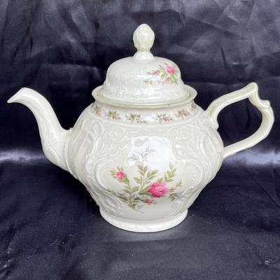 Lot 184 Rosenthal Tea Pot