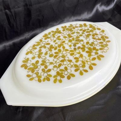 Lot 188 Pyrex Verde Split veggie