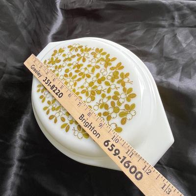 Lot 191 Pyrex Verde Split Veggie