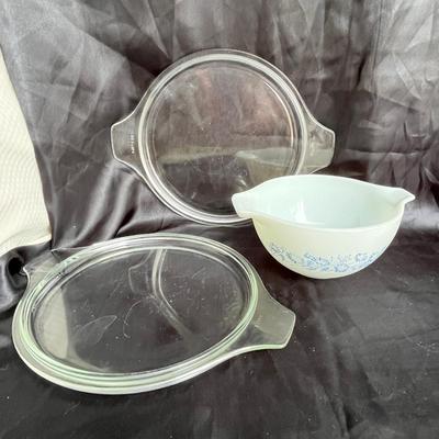 Lot 192 Pyrex lot