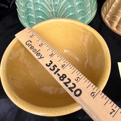 Lot 194 RRPCo Vintage mixing bowls