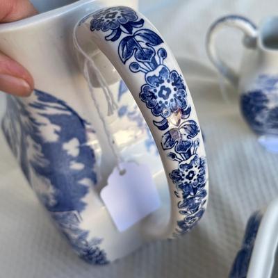 Lot 171 Liberty Blue Set