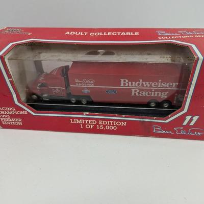 Hooters Matchbox Convoy Alan Kulwicki Diecast Racing Cars & 1993 NASCAR Bill Elliot Budweiser 1/64 Semi