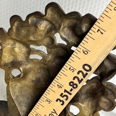 Lot 222 Hubley Cast Iron Floral Door Stop
