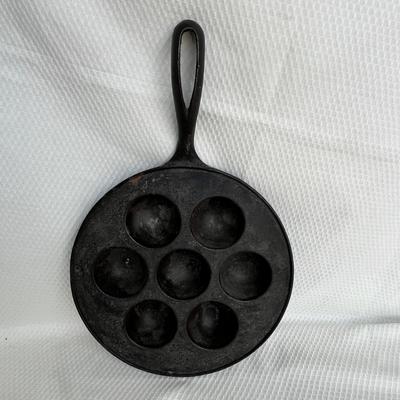 Lot 233 Cast Iron Egg poacher