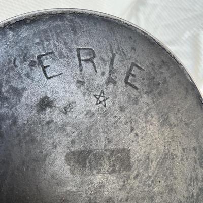 Lot 239 Erie #9 Skillet Late 1800s Griswold.