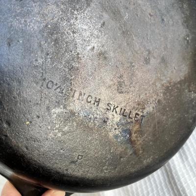 Lot 241 Cast #8 skillet