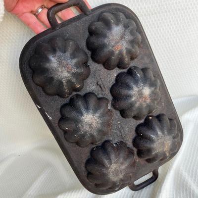 Lot 244 Cast Iron Baker