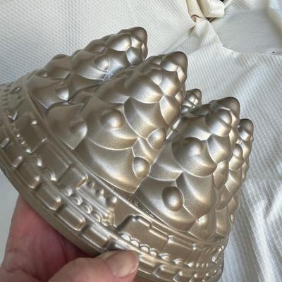 Lot 248 Nordic Ware Bundt Pan Christmas trees