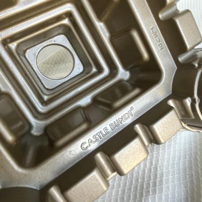 Lot 249 Nordic Ware Sand Castle Bundt Pan