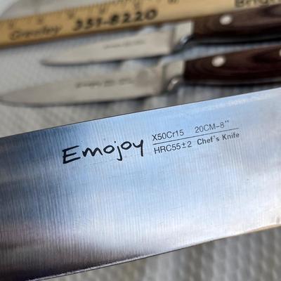 Lot 251 Emojoy Knife set