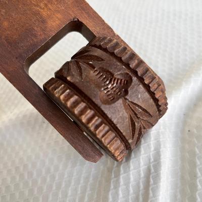 Lot 256 Pennsylvania Dutch Roller