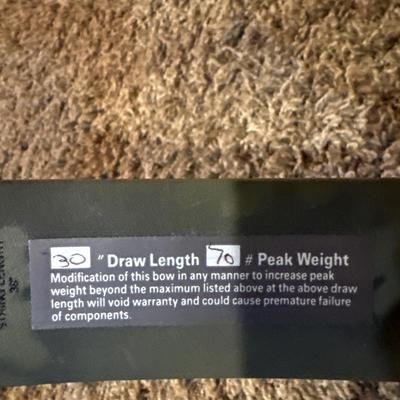 Bear White Tail 2 bow and arrows