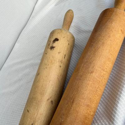 Lot 261 Antique Rolling Pins