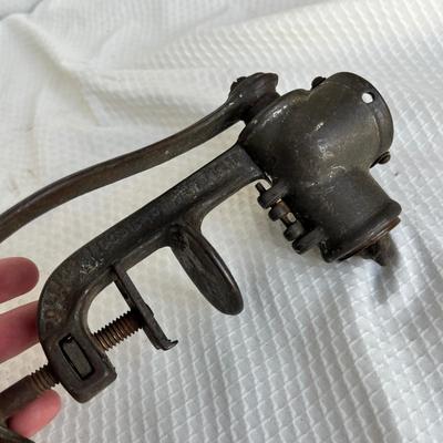 Lot 264 Lot of kitchen tools