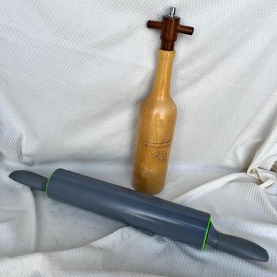 Lot 265 Rolling pin & Pepper mill