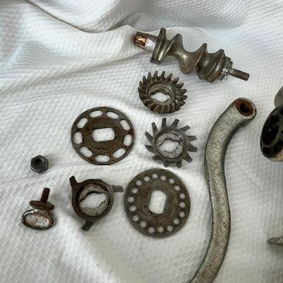 Lot 266 Universal grinder