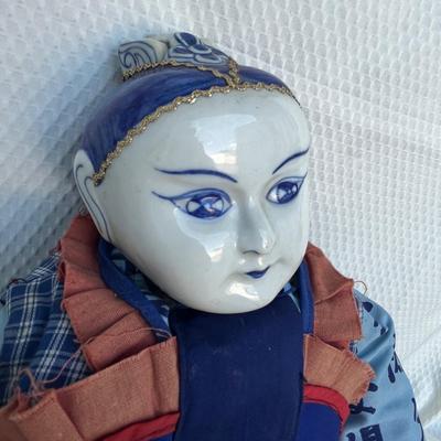 Lot 273 Antique Japanese Doll