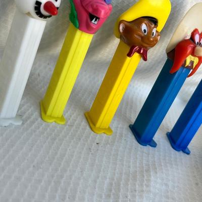 Lot 276 Pez dispensers Lot #1