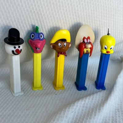 Lot 276 Pez dispensers Lot #1