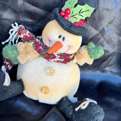 Lot 289 Snowman Decor