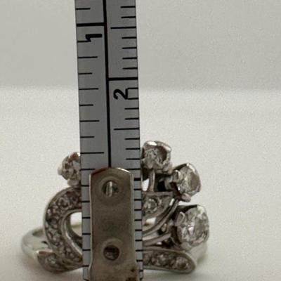 14-18k White Gold Diamond Ring