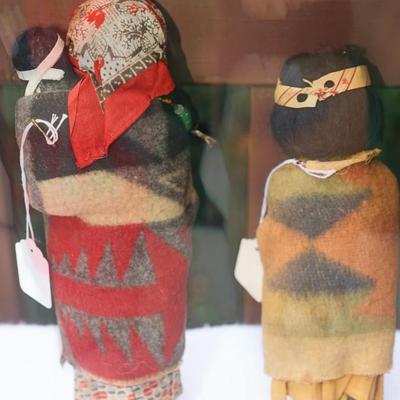 VINTAGE SKOOKUM DOLLS 1910-1940 WOMEN CARRYING CHILD AND YOUNG CHILD