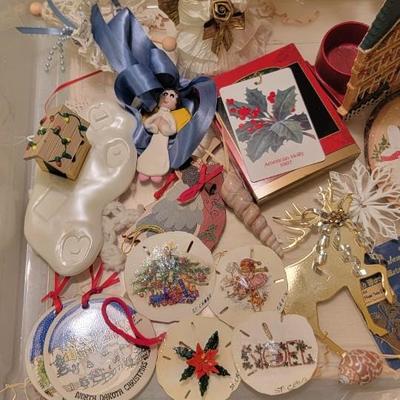 Sale Photo Thumbnail #250: Cool red feather wreath! Miscellaneous fun holiday items in tote!