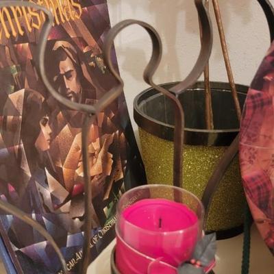 Misc holiday with shelf