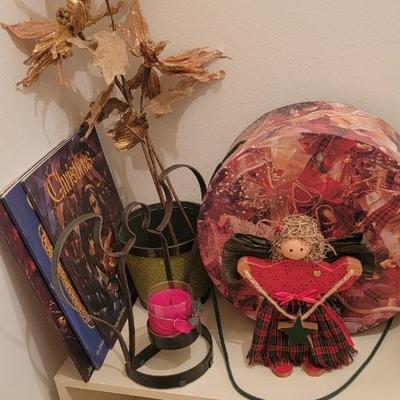 Misc holiday with shelf