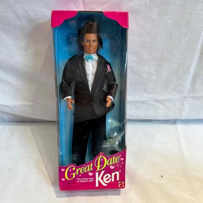 Eighteen Barbie & Ken Dolls From the 1990's (LR-MK)