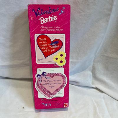 Eighteen Barbie & Ken Dolls From the 1990's (LR-MK)