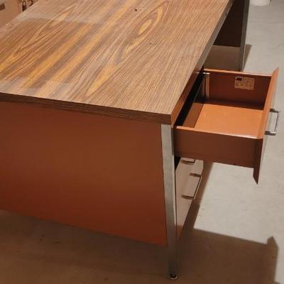 Metal desk