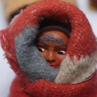 GROUPING OF FIVE SMALLER SIZE SKOOKUM DOLLS OF CHILDREN & HAND WOVEN SPLINT BASKET OF 8"