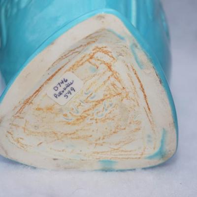 VINTAGE PITTSVILLE POTTERY OF WISCONSIN / TEAL EMBOSSED GLAZED VASE & WISCONSIN POTTERY CORNUCOPIA VASE OF ROSE TONE