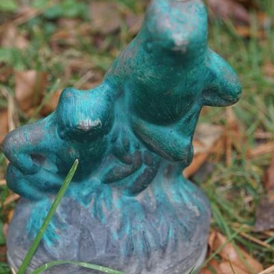 UNUSUAL FIND VINTAGE BRUSH MCCOY MOLD FOR GARDEN FROG FIGURINES.8"