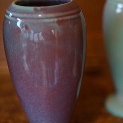 GROUPING OF FOUR 5" COLORFUL GLAZED PITTSVILLE VASES.