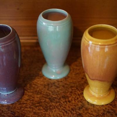 GROUPING OF FOUR 5" COLORFUL GLAZED PITTSVILLE VASES.