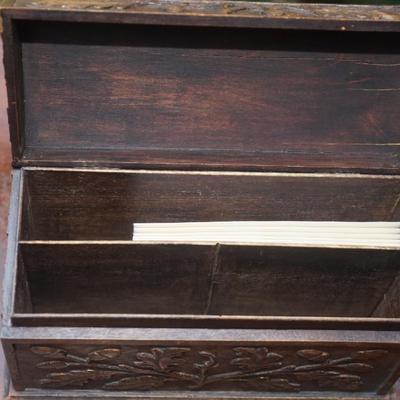EARLY 1900'S WOOD CARVED LETTER BOX OF OAK LEAVES AND ACORNS