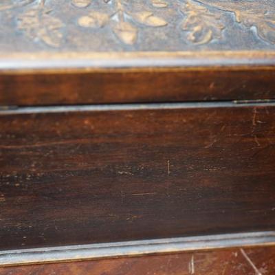 EARLY 1900'S WOOD CARVED LETTER BOX OF OAK LEAVES AND ACORNS